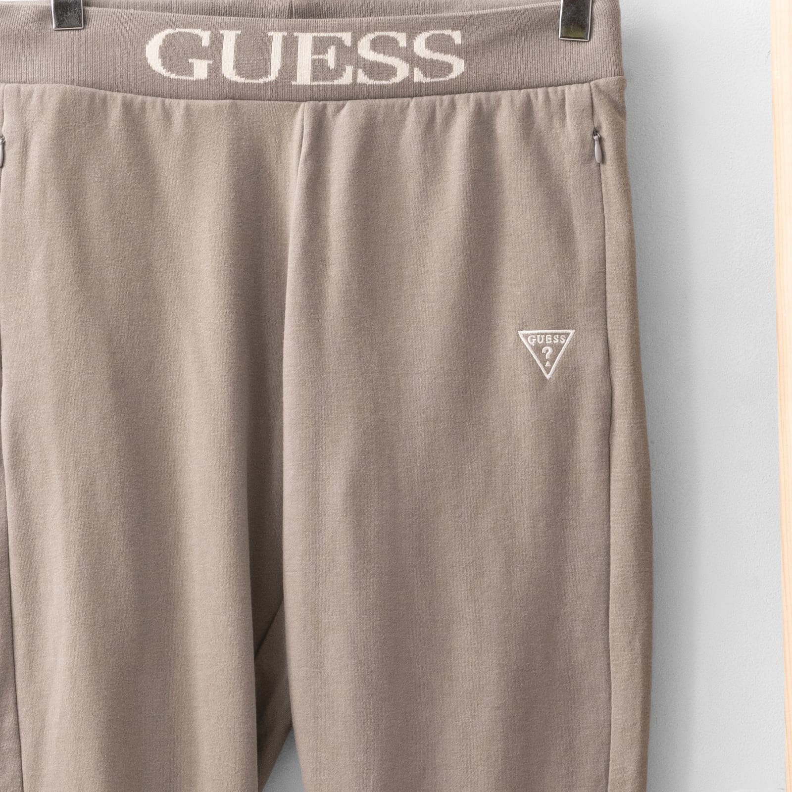 Guess Sweatpants